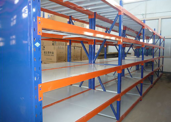 輕型貨架之間安全距離