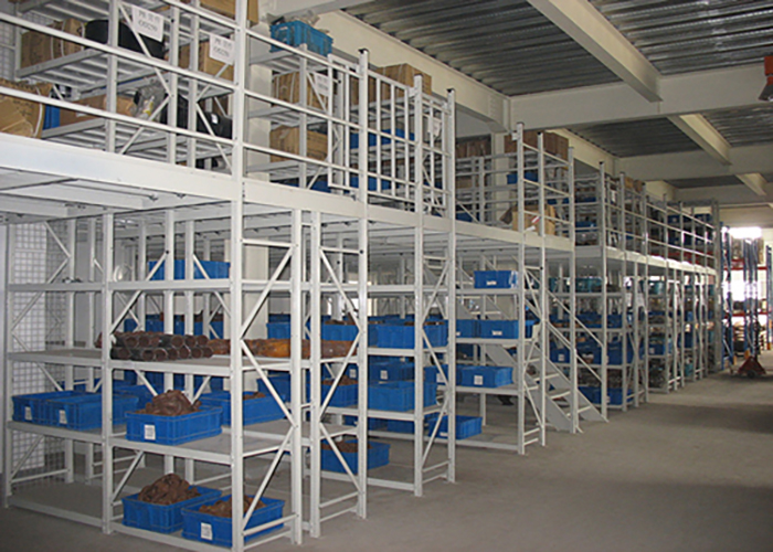 平臺閣樓式貨架多少錢?受以下6個(gè)因素影響